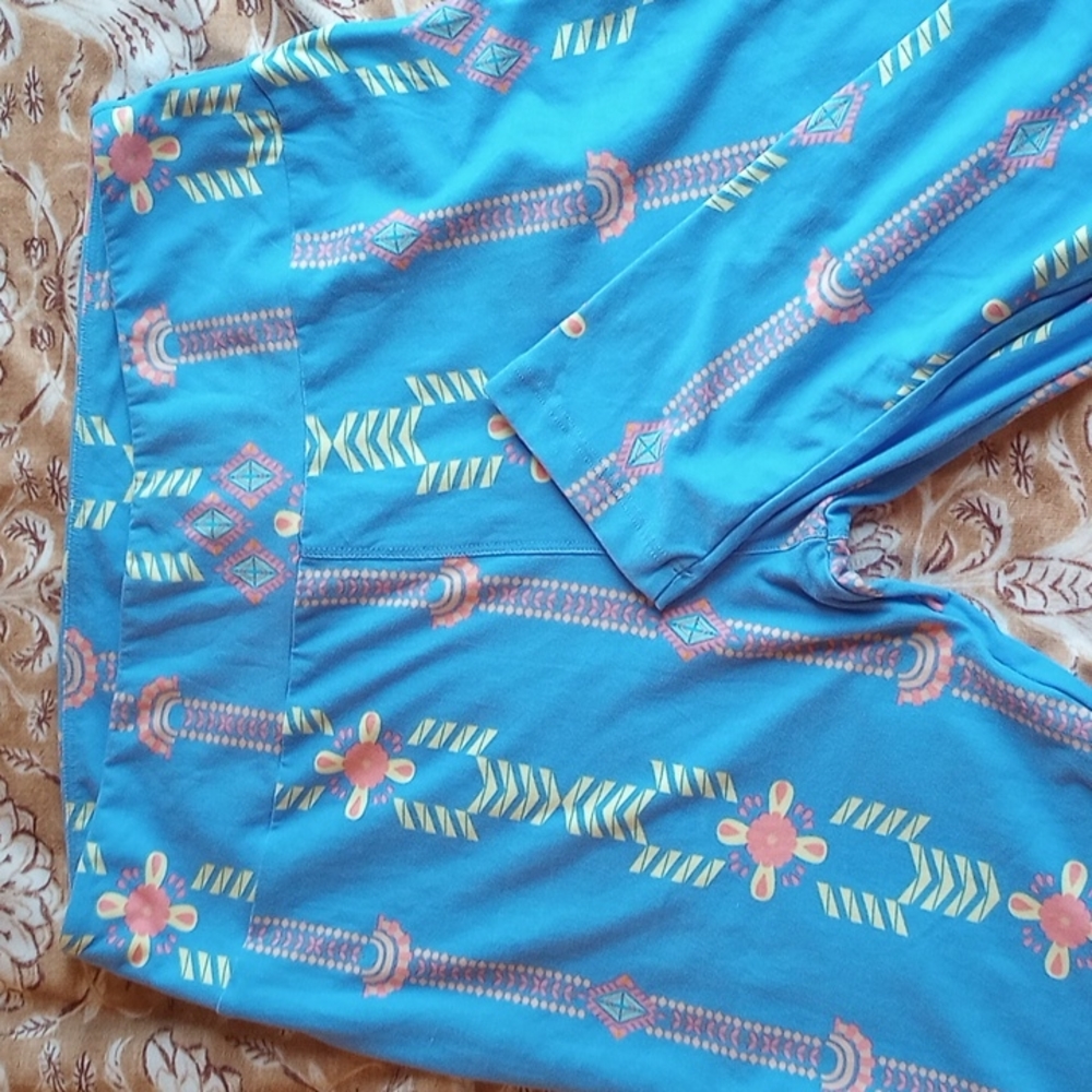 LuLaRoe TC Buttery Soft Boho Leggings